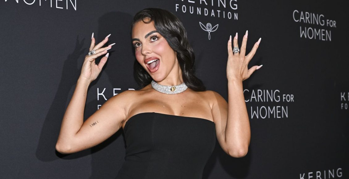 h-georgina-rodriguez-απέκτησε-την-πιο-ακριβή-birkin:-aν-θέλετε-να-δείτε-πως-μοιάζει-μια-τσάντα-των-350.000-ευρώ-ιδού-η-ευκαιρία