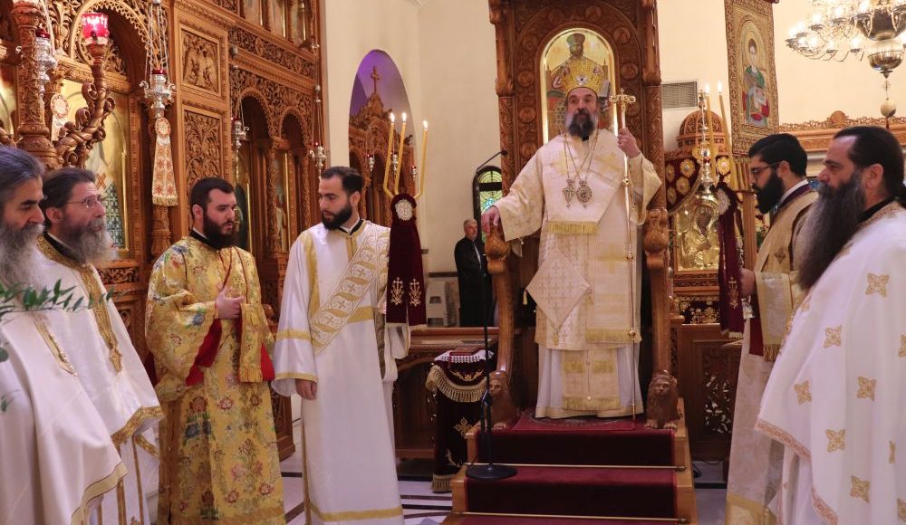 Αρχιερατική-Θεία-Λειτουργία-με-τον-Μητροπολίτη-Θήρας-στον-ΙΝ.-Αγίου-Δημητρίου-Αττικής