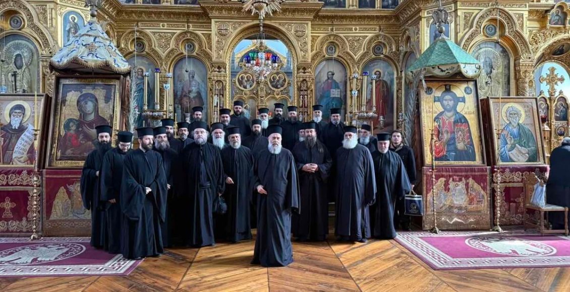 Τριήμερο-προσκύνημα-κληρικών-της-Μητρόπολης-Θεσσαλιώτιδος-στο-Άγιο-Όρος