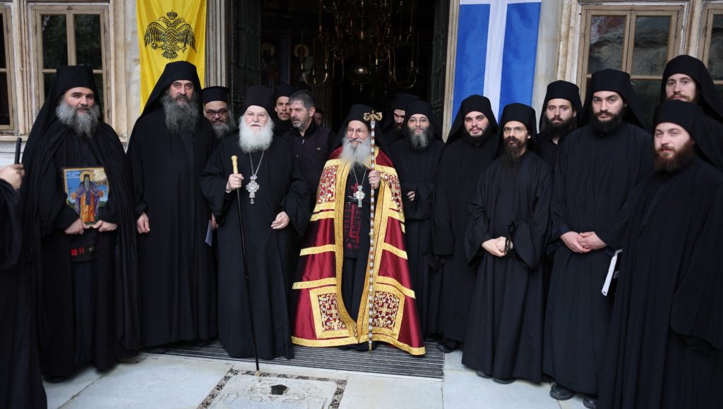 Υποδοχή-Καθηγουμένου-της-Ιεράς-Μονής-Σίμωνος-Πέτρας-στην-Ιερά-Μεγίστη-Μονή-Βατοπαιδίου