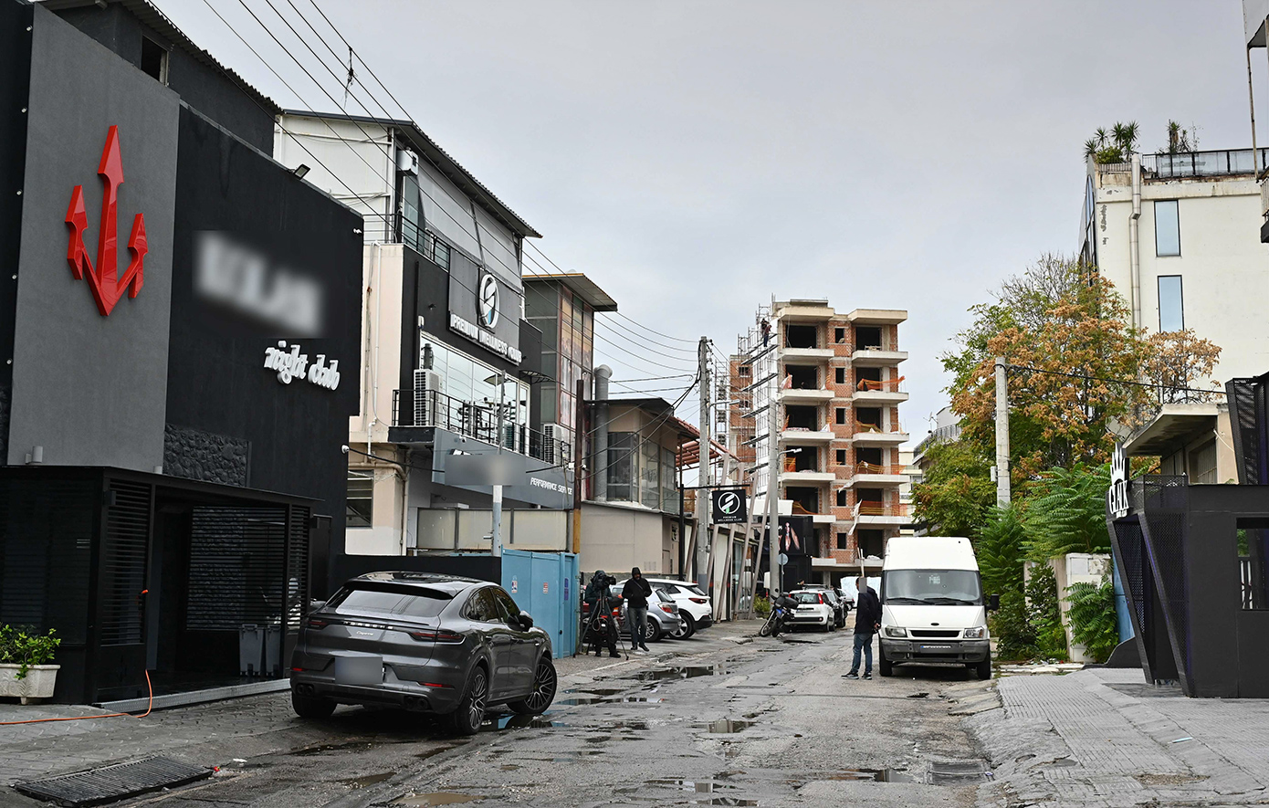 Η-άγνωστη-συμπλοκή-πριν-από-τη-δολοφονία-του-37χρονου-έξω-από-κλαμπ-στο-Μπουρνάζι-–-Γνωστός-στην-ΕΛΑΣ.-ο-δράστης