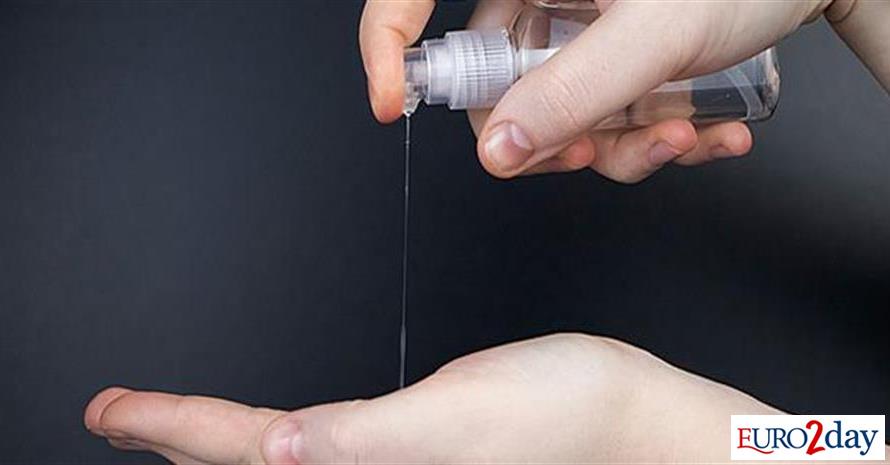 Φόβοι-για-καρκίνο:-Η-ΕΕ-εξετάζει-απαγόρευση-της-αιθανόλης-σε-αντισηπτικά-χεριών