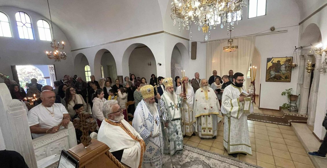 Ο-Αρχιεπίσκοπος-Ιόππης-Δαμασκηνός-συλλειτούργησε-με-τον-Μητροπολίτη-Αργυροκάστρου-στο-Δέλβινο