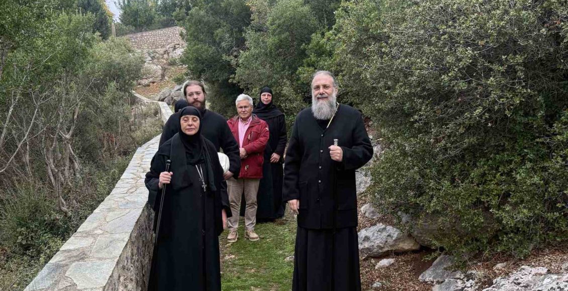 Ο-Μητροπολίτης-Τρίκκης-Χρυσόστομος-στην-Ιερά-Μονή-Κορμπόβου