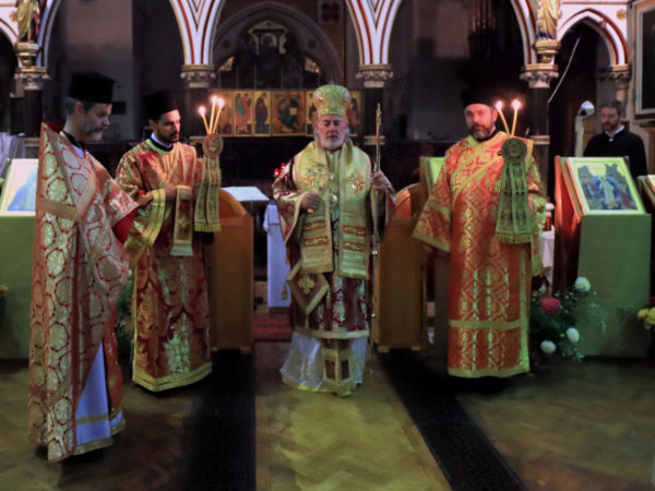 Ο-Αρχιεπίσκοπος-Θυατείρων-στην-Ενορία-του-Αγίου-Ιωάννου-της-Κρονστάνδης-στο-Μπαθ