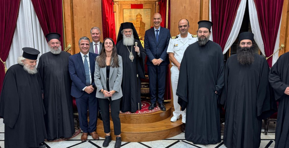 Συνάντηση-Πατριάρχη-Ιεροσολύμων-με-τον-Υπουργό-Μεταφορών,-Επικοινωνιών-και-Έργων-της-Κύπρου