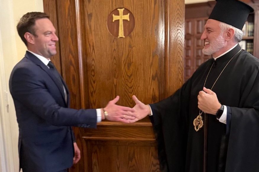 Συνάντηση-Αρχιεπισκόπου-Αμερικής-με-τον-Πρόεδρο-του-κόμματος-«Κίνημα-Δημοκρατίας»