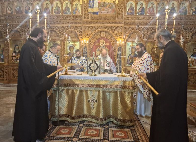 Η-αρχαιοπρεπής-Θεία-Λειτουργία-του-Αγίου-Ιακώβου-Αδελφοθέου-στη-Δράμα