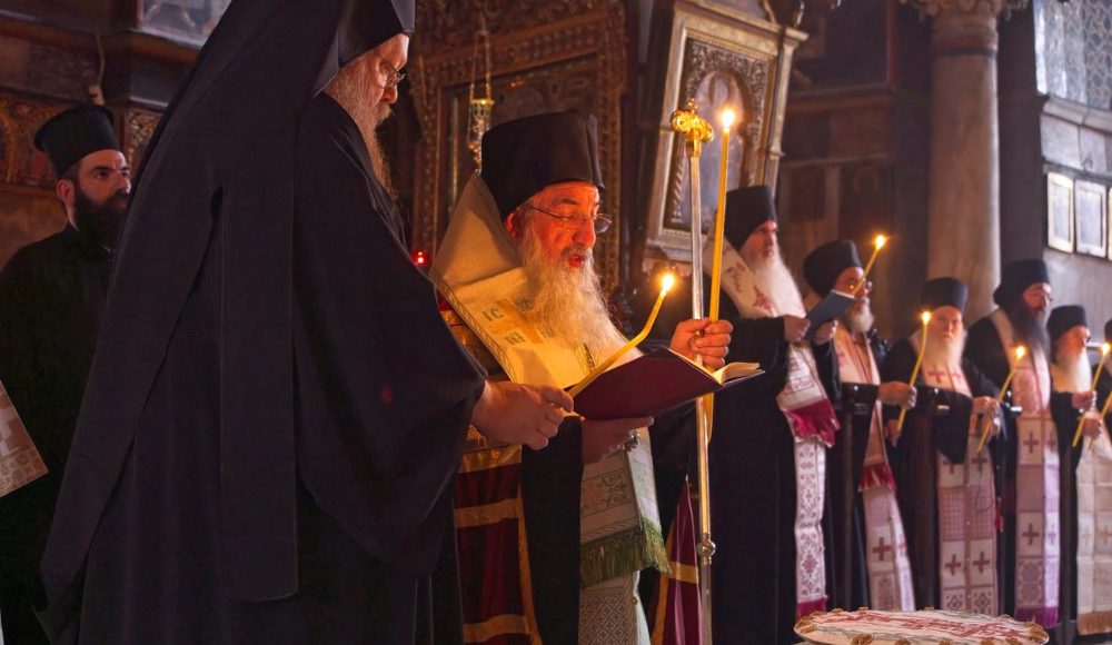 Ο-Αρχιεπίσκοπος-Κρήτης-στο-τεσσαρακονθήμερο-μνημόσυνο-του-μακαριστού-Γέροντα-Βασιλείου-Γοντικάκη