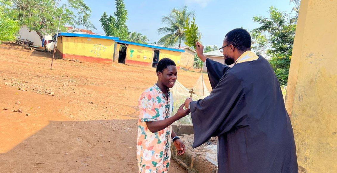 Ιεραποστολή-στην-Ιερά-Μητρόπολη-Άκκρας-–-Επισκέψεις-σε-ενορίες-και-εκπαιδευτικά-ιδρύματα