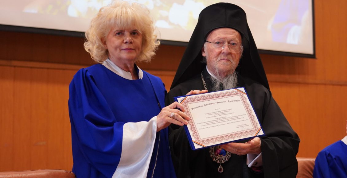 Οικουμενικός-Πατριάρχης:-Ο-διάλογος-είναι-πράξη-ελπίδας-–-Αναγορεύτηκε-Επίτιμος-Διδάκτορας-του-Χριστιανικού-Πανεπιστημίου-dimitrie-cantemir