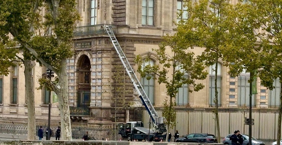 Ληστεία-στο-Λούβρο:-Συνελήφθησαν-δύο-ύποπτοι-–-Δυσαρεστημένη-η-εισαγγελέας-του-Παρισιού-για-τη-διαρροή-της-πληροφορίας