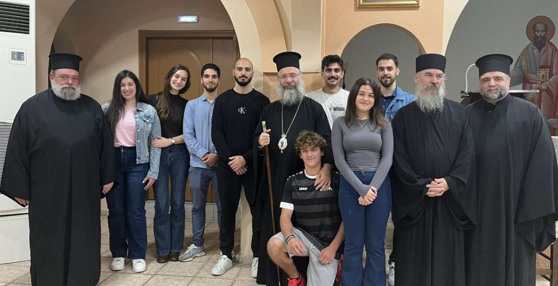 Αγιασμός-στη-Σύναξη-Νέων-της-Ιεράς-Μητροπόλεως-Ρεθύμνης-και-Αυλοποτάμου