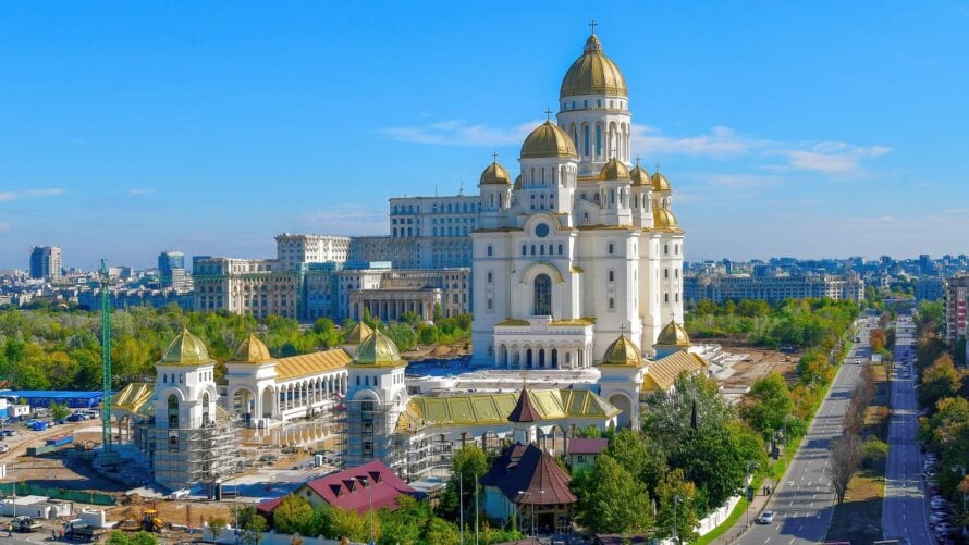 Μεγάλης-πνευματικής-και-ιστορικής-σημασίας-ο-Καθεδρικός-Ναός-Βουκουρεστίου-για-τον-Ρουμανικό-λαό