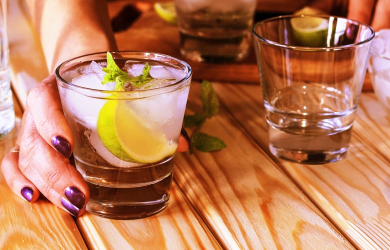 Αθώος-24χρονος-μπάρμαν-που-σέρβιρε-αλκοόλ-σε-15χρονο