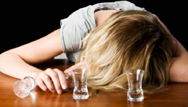 «Μας-δίνουν-κανονικά-ποτά-και-δεν-μας-ζητούν-ταυτότητα»-λένε-14χρονοι-που-διασκεδάζουν-σε-γνωστό-κλαμπ