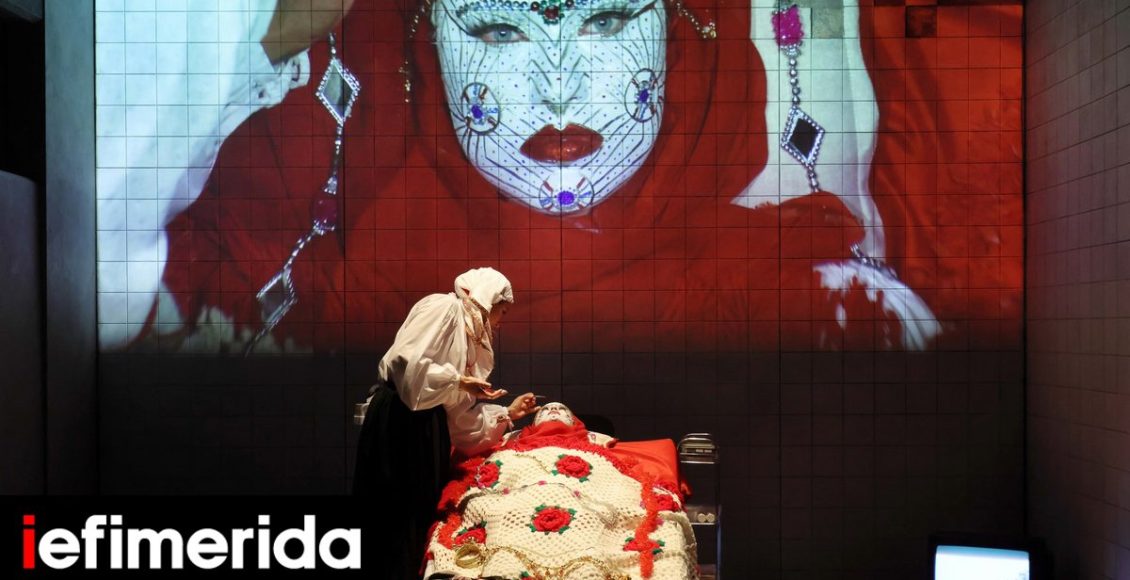 Η-Μαρίνα-Αμπράμοβιτς-έκανε-μια-παγανιστική-όπερα-για-τα-Βαλκάνια:-Γιγαντιαίοι-φαλλοί,-κηδείες,-o-tίτο,-γυμνές-θεές