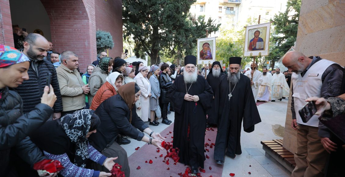 Πλήθος-Γεωργιανών-υποδέχθηκε-τον-Γέροντα-Εφραίμ-Βατοπαιδινό-στην-Τιφλίδα-(ΦΩΤΟ)