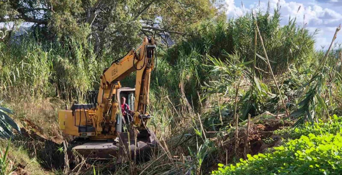 Καθαρισμός-ποταμών-και-χειμάρρων-στην-ΠΕ.-Αργολίδας-από-την-Περιφέρεια-Πελοποννήσου-–-Περιφέρεια-Πελοποννήσου