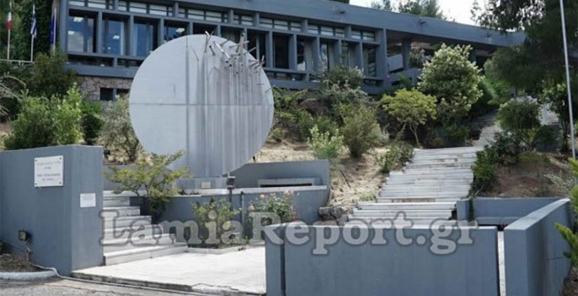 Πολωνοί-τουρίστες-έβαλαν-στο-«μάτι»-τα-αρχαία-των-Δελφών-–-Χτύπησαν-φύλακα-για-να-διαφύγουν