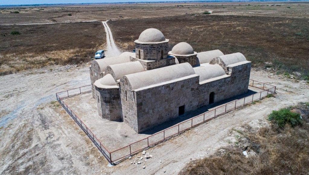 Επί-μισό-αιώνα-οι-κατοχικές-αρχές-απορρίπτουν-το-αίτημα-για-Θεία-Λειτουργία-στην-Παναγία-Τράπεζα-Αχερίτου