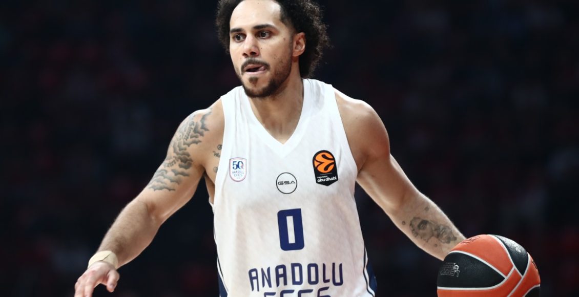 euroleague:-Πάγωσαν-στην-Αναντολού-Εφές-με-τον-σοβαρό-τραυματισμό-του-Λάρκιν