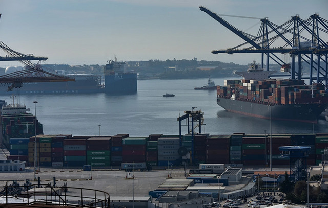 Συλλήψεις-για-παράνομη-ανάθεση-διοίκησης-λάντζας-στο-Πέραμα