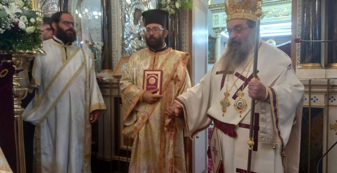 Χειροτονία-Διακόνου-από-τον-Μητροπολίτη-Χίου-Μάρκο