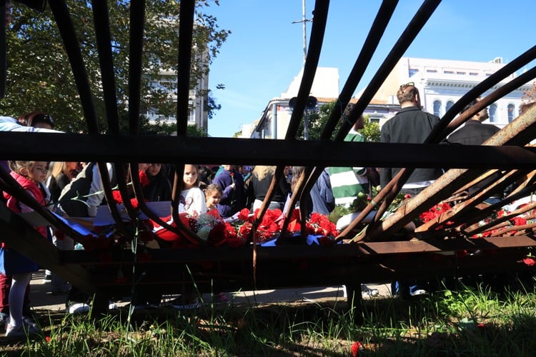 Για-ποιους-η-17η-Νοεμβρίου-είναι-αργία-και-για-ποιους-όχι