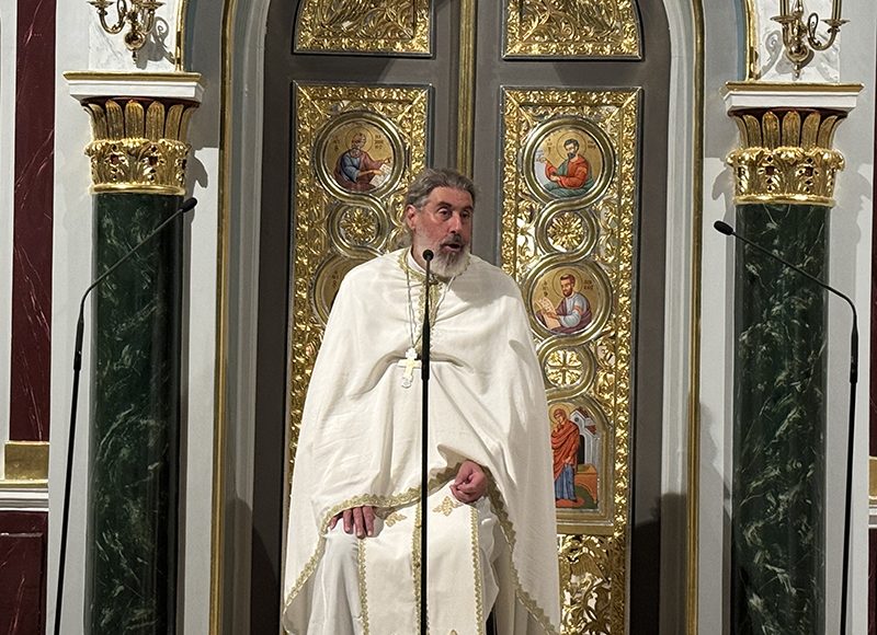 Αρχιμανδρίτης-π.-Μάρκελλος-Καμπάνης:-Ο-Χριστός-μας-αγκαλιάζει-και-μας-αγαπάει-όπως-είμαστε