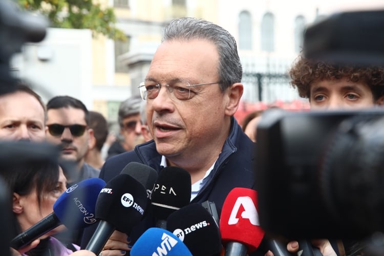 Σωκράτης-Φάμελλος:-Το-Πολυτεχνείο-ζει-και-μας-καλεί-σε-νέους-αγώνες