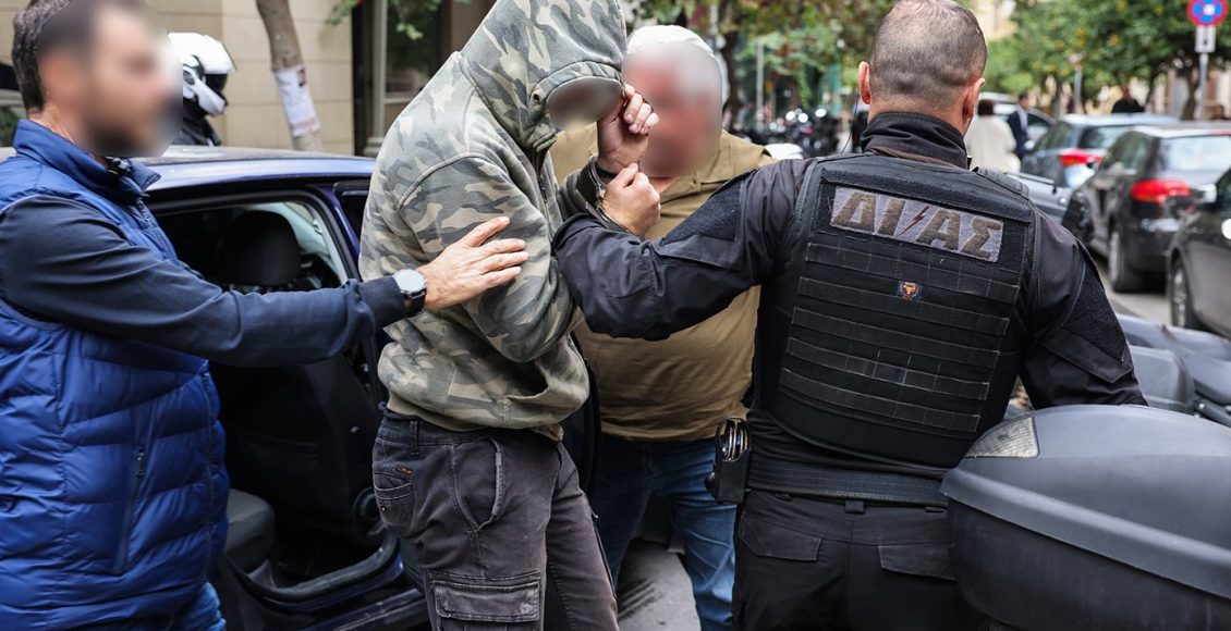 Μακελειό-στα-Βορίζια:-Αφέθηκε-ελεύθερος-ο-23χρονος-γιος-του-«κούνελου»-που-φέρεται-να-τοποθέτησε-την-βόμβα