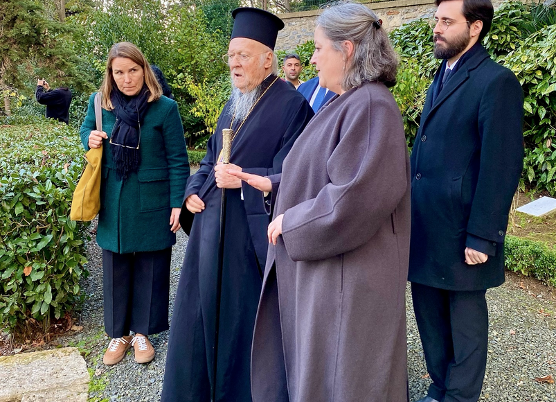 Ο-Οικουμενικός-Πατριάρχης-στη-Γερμανική-Πρεσβευτική-Κατοικία-των-Θεραπείων-για-την-«Ημέρα-Μνήμης»