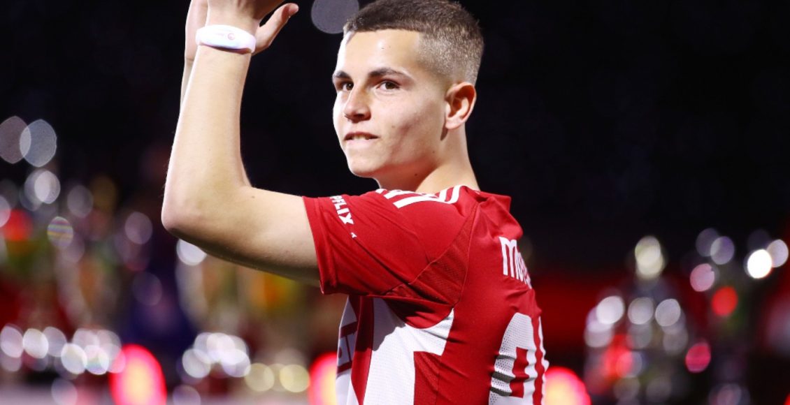 sun:-Μάντσεστερ-Γιουνάιτεντ-και-Μπράιτον-θα-δώσουν-μάχη-για-τον-Μουζακίτη