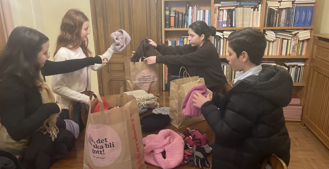 Η-Ελληνική-Ορθόδοξη-Νεολαία-Σκανδιναυΐας-συμβάλλει-ενεργά-στη-φιλανθρωπική-δράση-της-Μητρόπολης-Σουηδίας