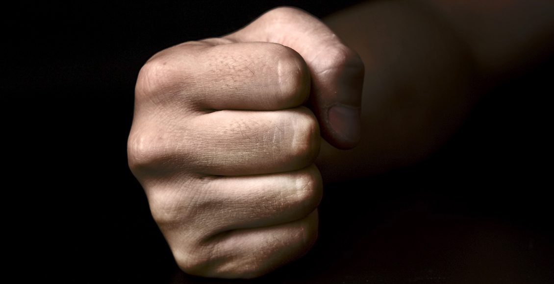 Αύξηση-στις-καταγγελίες-για-ενδοοικογενειακή-βία-στη-Θεσσαλονίκη:-Το-70%-των-θυμάτων-είναι-γυναίκες-–-Άνδρες-το-80%-των-δραστών