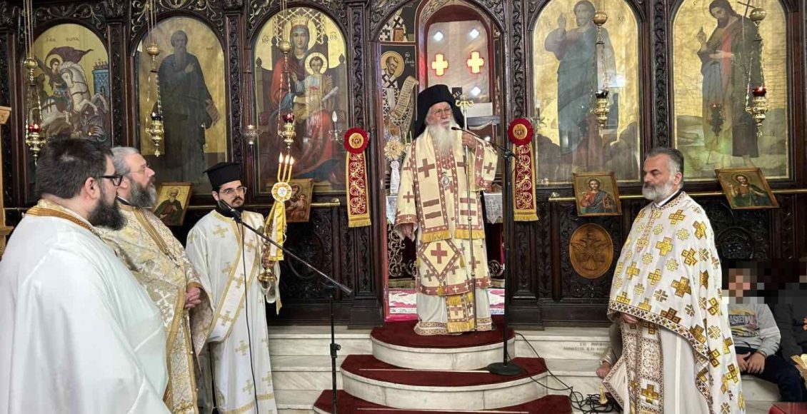 Θεία-Λειτουργία-για-μαθητές-τέλεσε-ο-Μητροπολίτης-Θηβών-στον-Ιερό-Ναό-Προφήτη-Ηλία-Δαύλειας