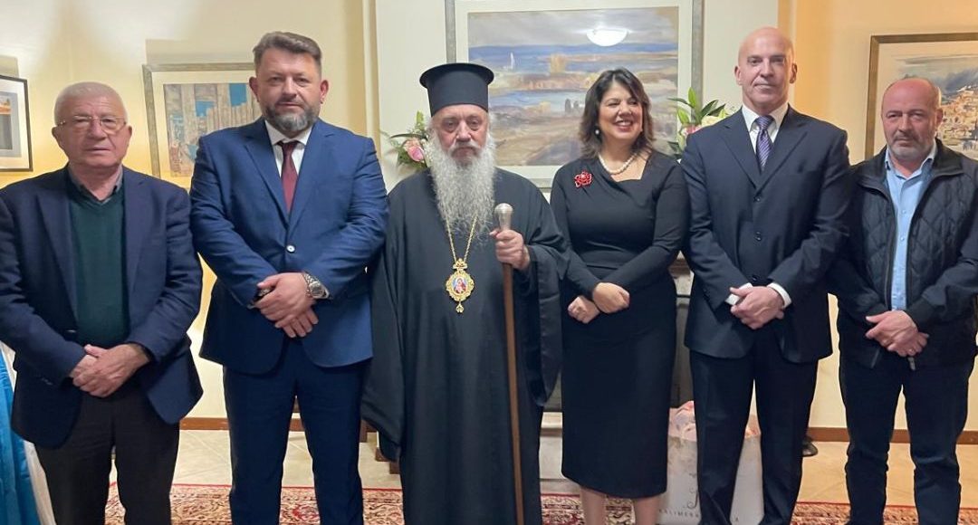 Η-Πρέσβυς-της-Ελλάδας-στην-Αλβανία-συναντήθηκε-με-τον-Μητροπολίτη-Αργυροκάστρου-Ναθαναήλ
