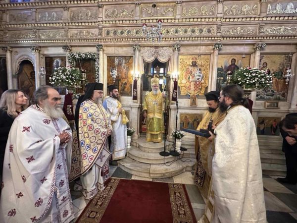 Ο-Μητροπολίτης-Ύδρας-στην-πανηγυρίζουσα-ενορία-των-Εισοδίων-Κρανιδίου