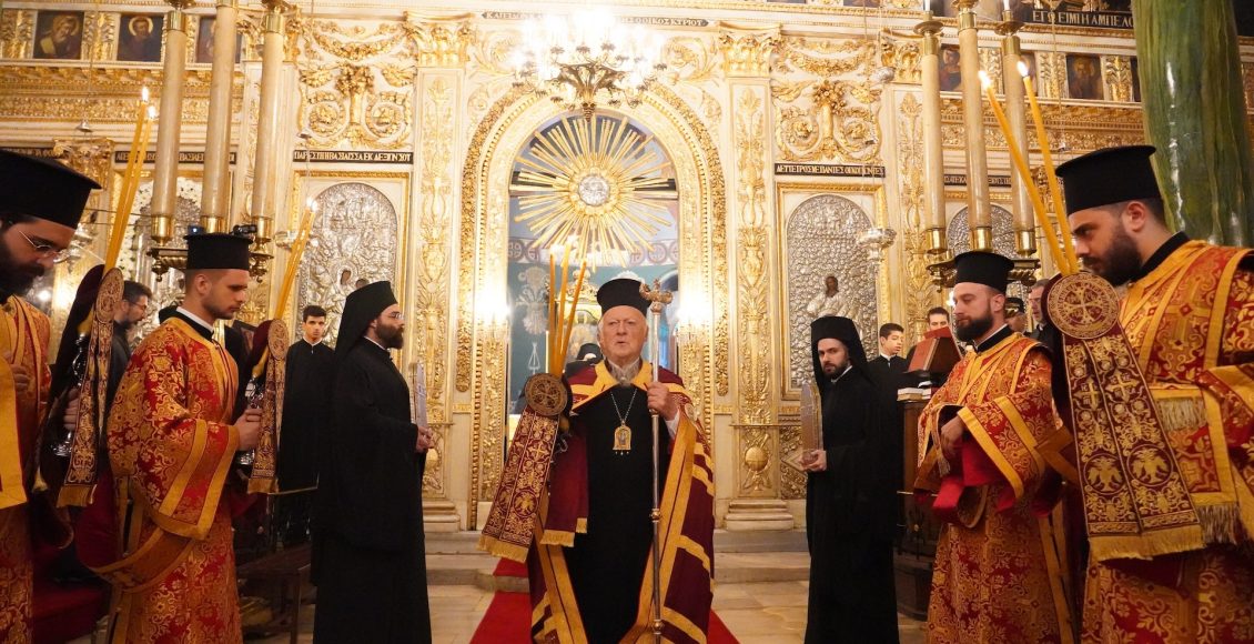 Ο-Οικουμενικός-Πατριάρχης-στον-πανηγυρίζοντα-Καθεδρικό-Ναό-Εισοδίων-της-Θεοτόκου-στο-Πέρα