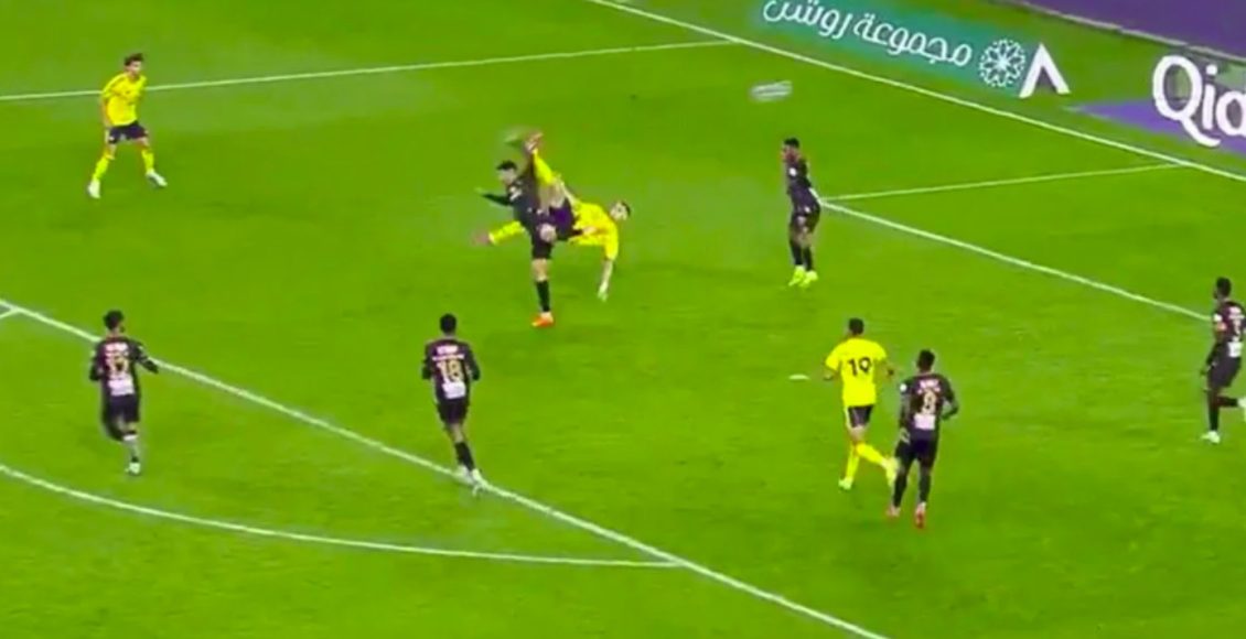 Απίστευτος-Ρονάλντο:-Γκολάρα-με-«ψαλιδάκι»-κόντρα-στην-ομάδα-των-Φορτούνη,-Μασούρα-και-Κουρμπέλη