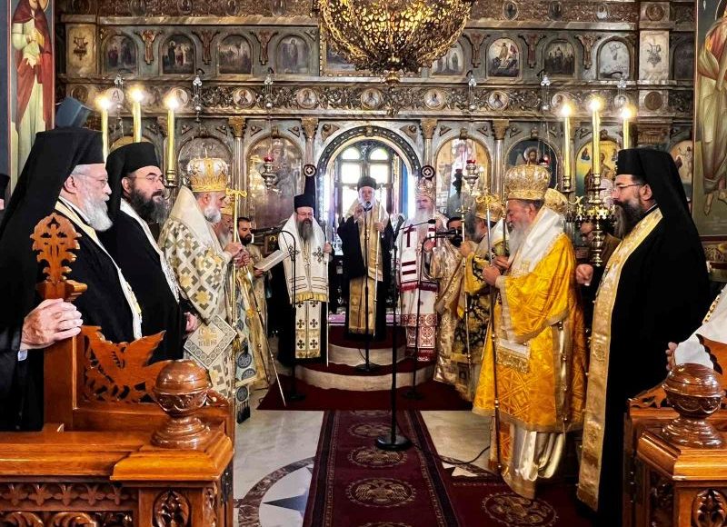 Αρχιερατικό-συλλείτουργο-στη-γενέτειρα-του-Μητροπολίτη-Χαλκίδος