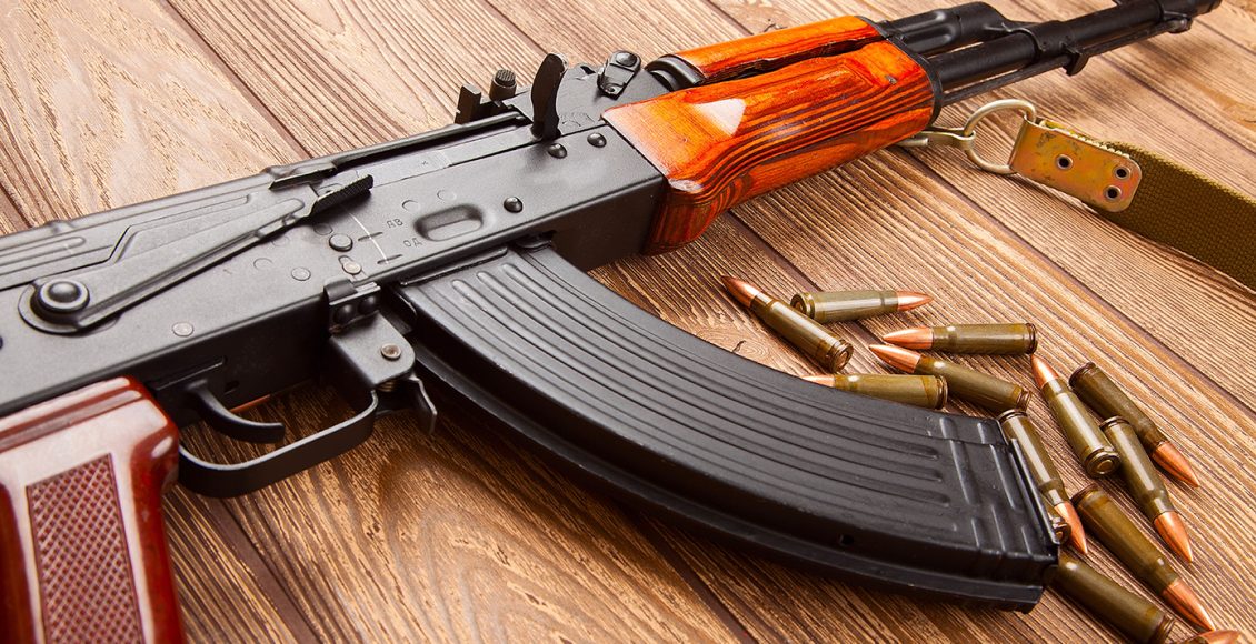 Πατέρας-και-γιος-συνελήφθησαν-με-Καλάσνικοφ-και-βαλλίστρα-στη-Θεσσαλονίκη