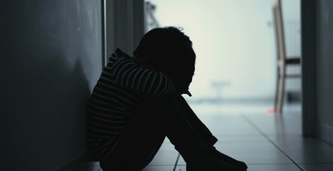 Φρίκη-προκαλεί-η-ασέλγεια-των-δύο-παιδιών-2-και-4-ετών-από-τον-20χρονο-θείο-τους-και-τον-σύντροφό-του-–-Πώς-το-ανακάλυψε-η-μητέρα