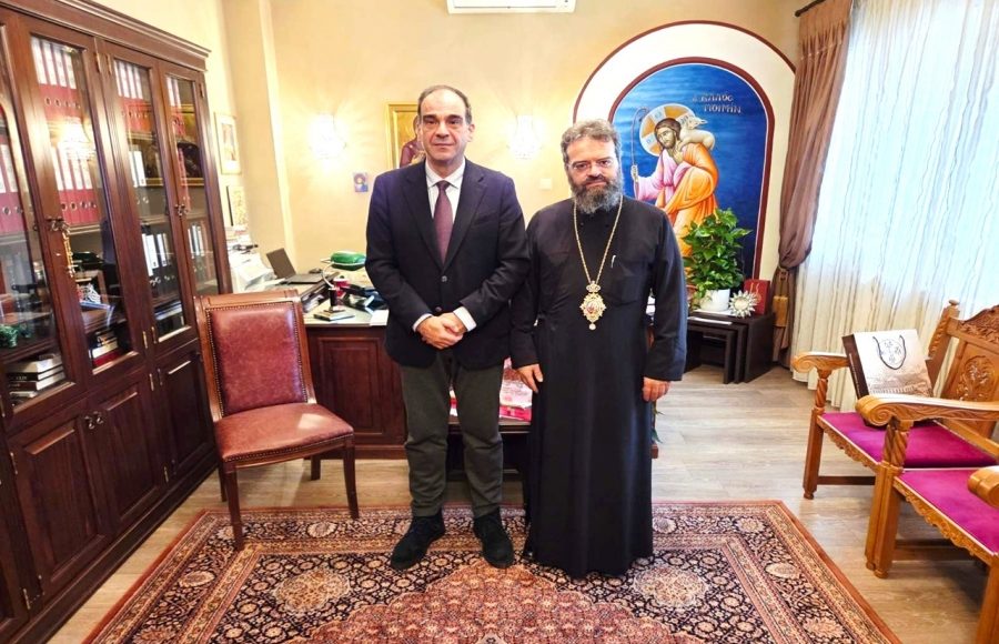 Στον-Μαρωνείας-Παντελεήμων-ο-Κοσμήτορας-Ανθρωπιστικών-Σπουδών-του-ΔΠΘ