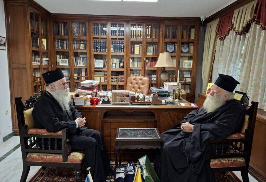 Εθιμοτυπικές-επισκέψεις-στον-Μητροπολίτη-Κόρινθου-Παύλος