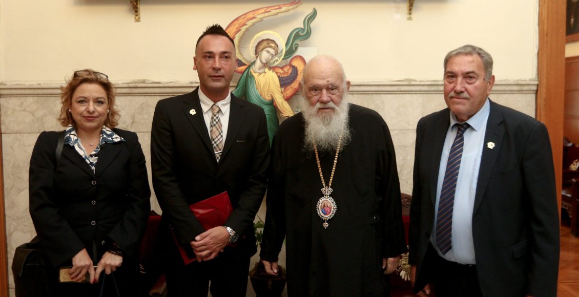 Στον-Αρχιεπίσκoπο-Ιερώνυμο-αντιπροσωπεία-της-Πανελλήνιας-Ομοσπονδίας-Συλλόγων-Εθελοντών-Αιμοδοτών