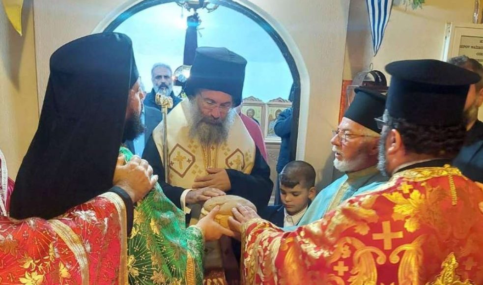 Ο-Μητροπολίτης-Ρεθύμνης-στον-πανηγυρίζοντα-Ιερό-Ναό-Αγίου-Στυλιανού-Αρμένων