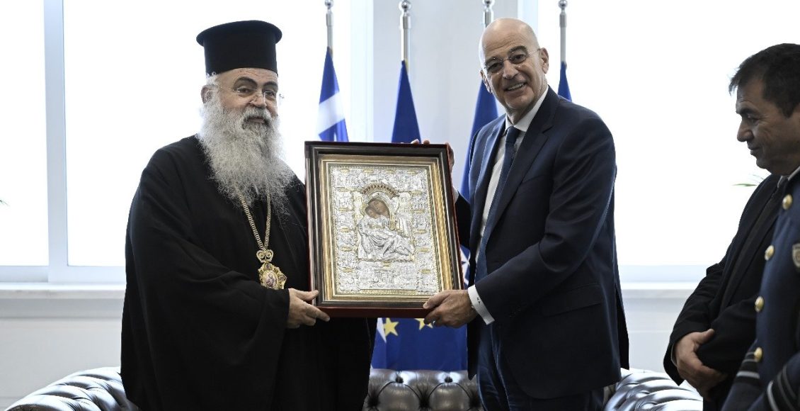 Ο-Αρχιεπίσκοπος-Κύπρου-Γεώργιος-επισκέφθηκε-τον-Νίκο-Δένδια-στο-Πεντάγωνο