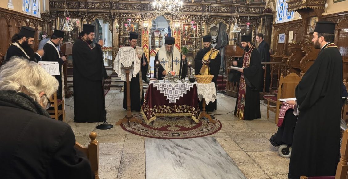 Το-Μυστήριο-του-Ιερού-Ευχελαίου-στον-Ιερό-Ενοριακό-Ναό-Αγίων-Αναργύρων-Κοσμά-και-Δαμιανού-Λευκάδος